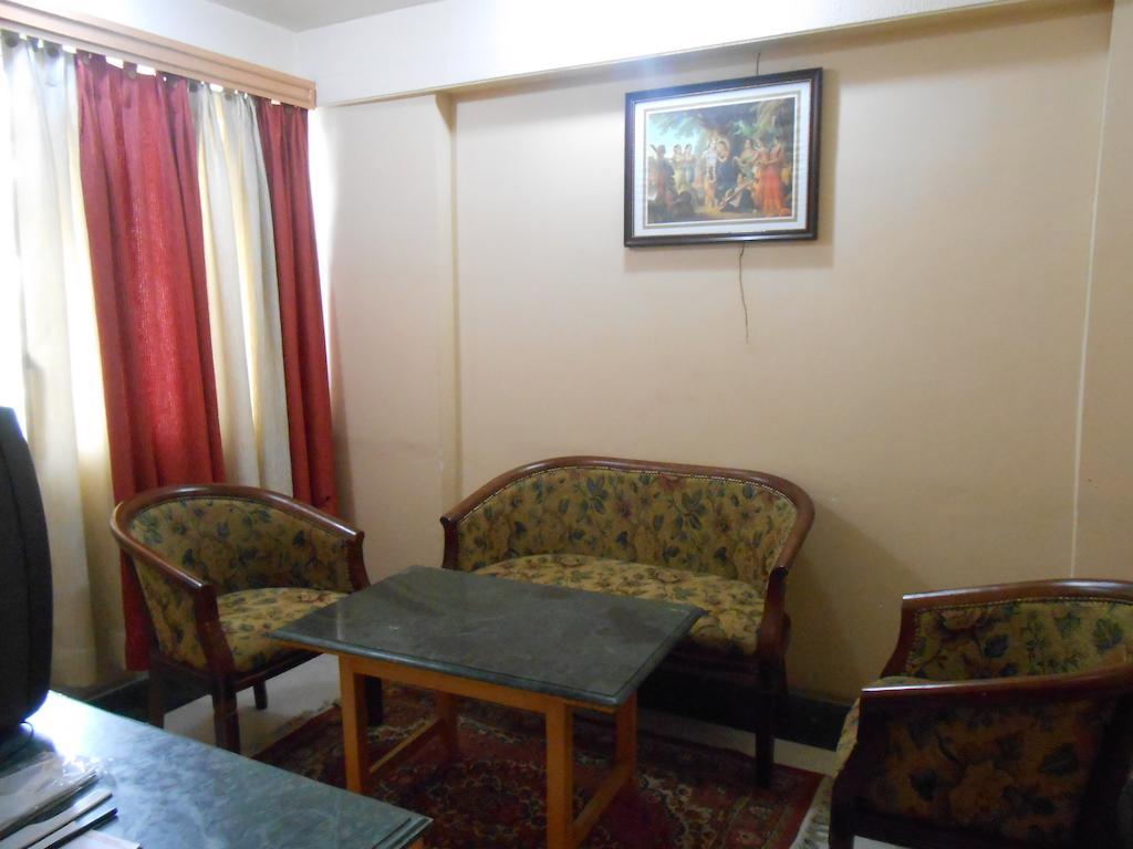 Kings Crown Vip Road Hotel Calcutta Buitenkant foto